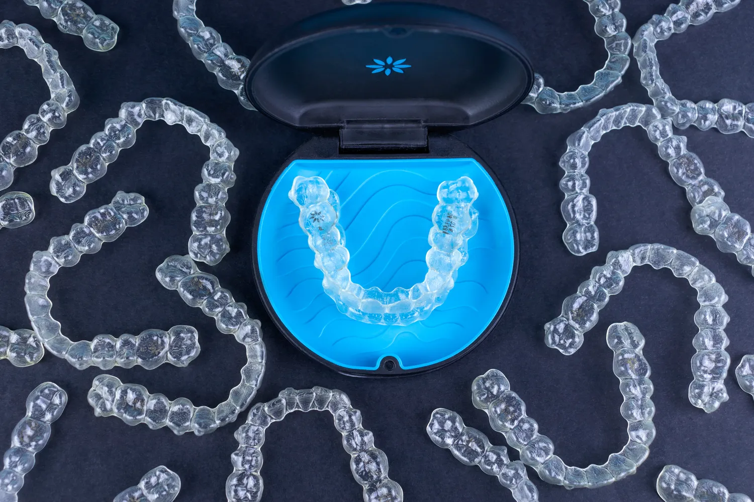 Aparat nakładkowy Invisalign z Warszawy