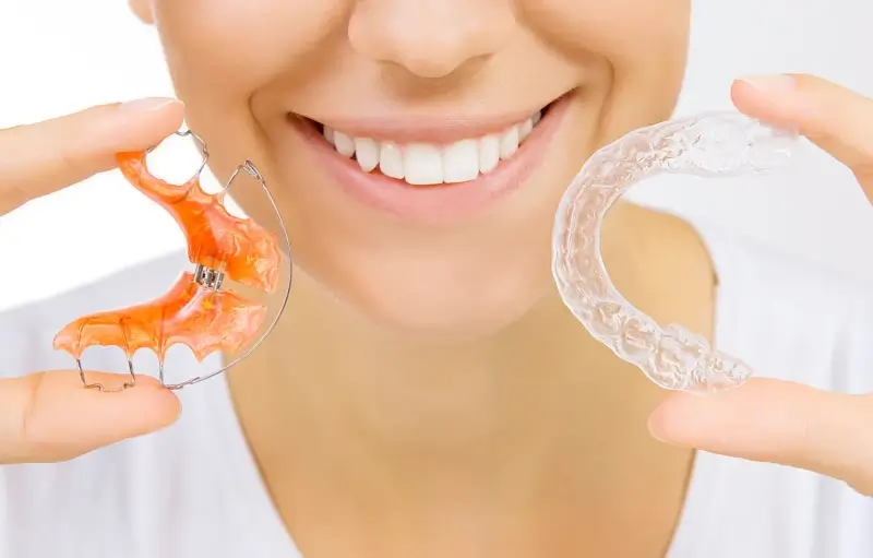 nakladki-ortodontyczne-invisalign-1